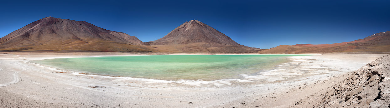 Laguna Verde - the perfect backdrop for a panoramic photo